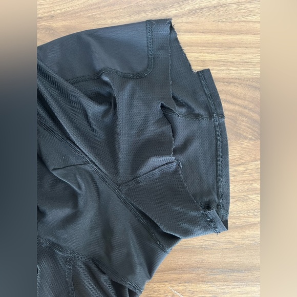 051. Lululemon Men's T.H.E Short 9" - Size XL - Picture 3 of 7